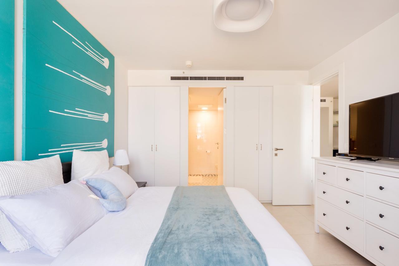 Beach Apartment- Breathtaking Views With Bomb Shelter Herzelia Exterior foto